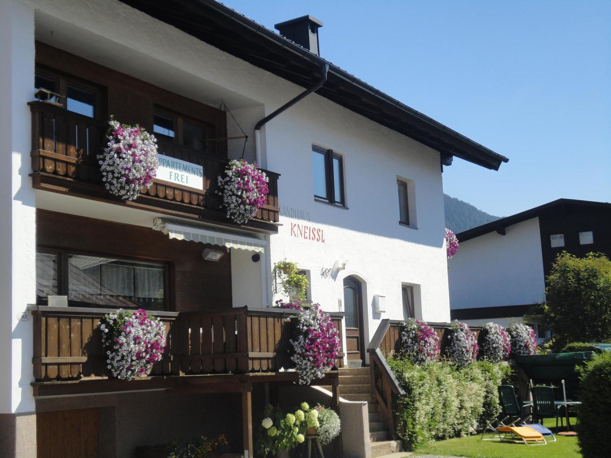 Haus Kneissl Seefeld no Tirol Exterior foto