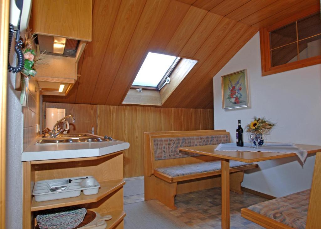 Haus Kneissl Seefeld no Tirol Quarto foto